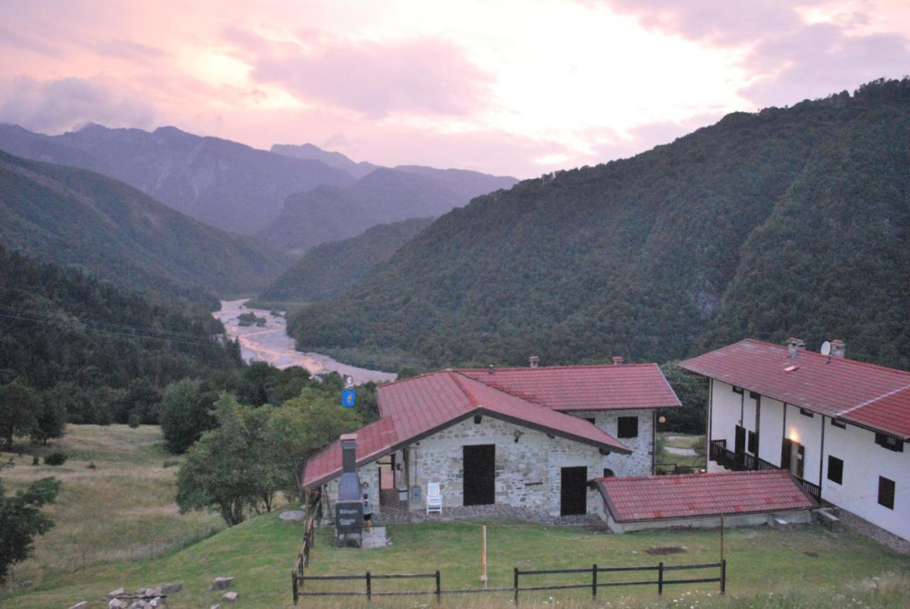 Rifugio Malga Grasia Caprizi Ngoại thất bức ảnh