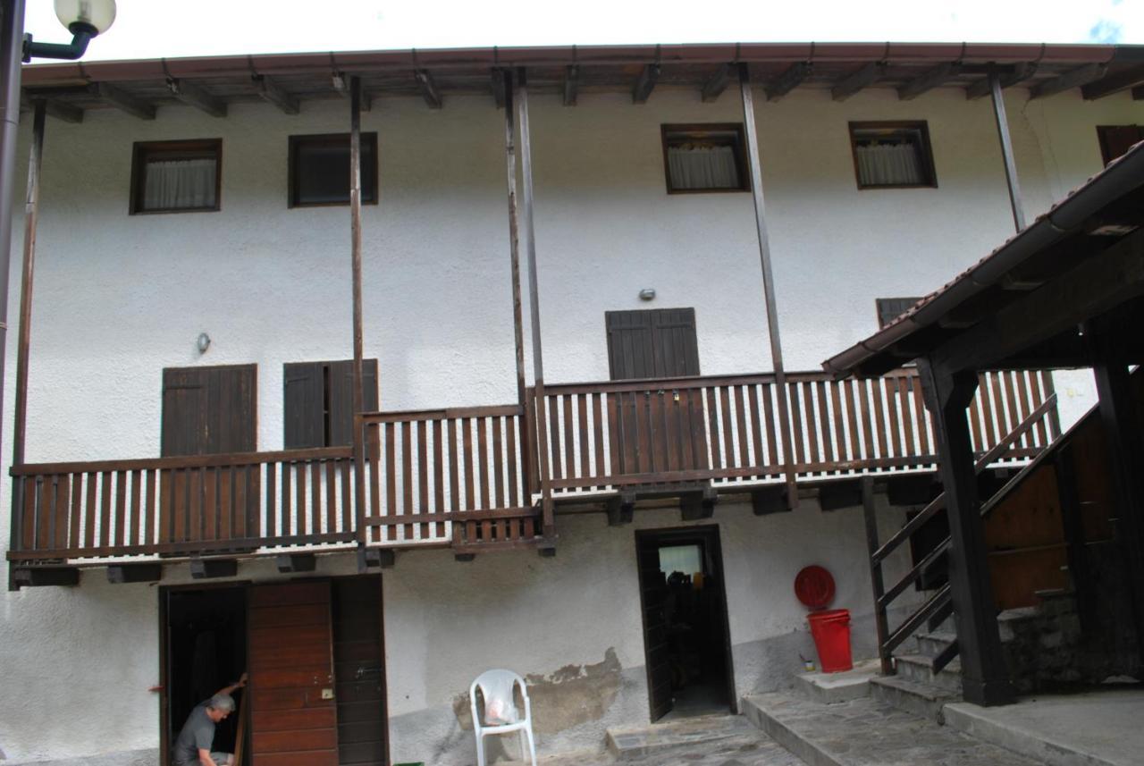 Rifugio Malga Grasia Caprizi Ngoại thất bức ảnh